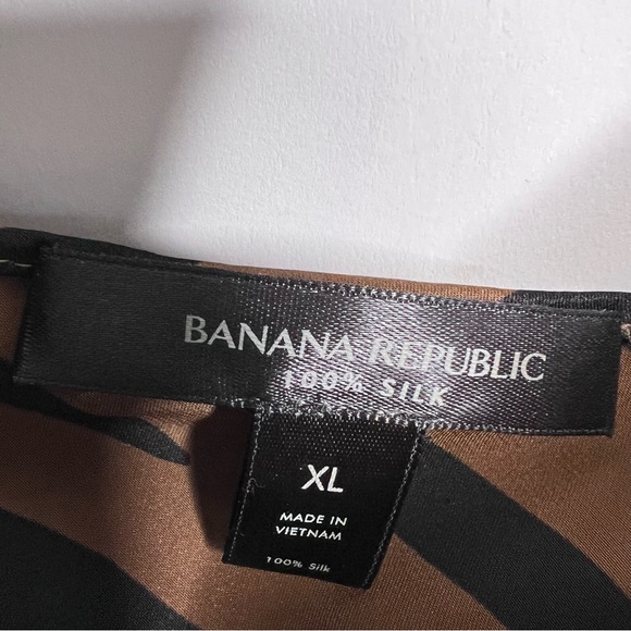 Banana Republic 100% silk XL Animal Print Camisole Sold Out - Picture 3 of 15